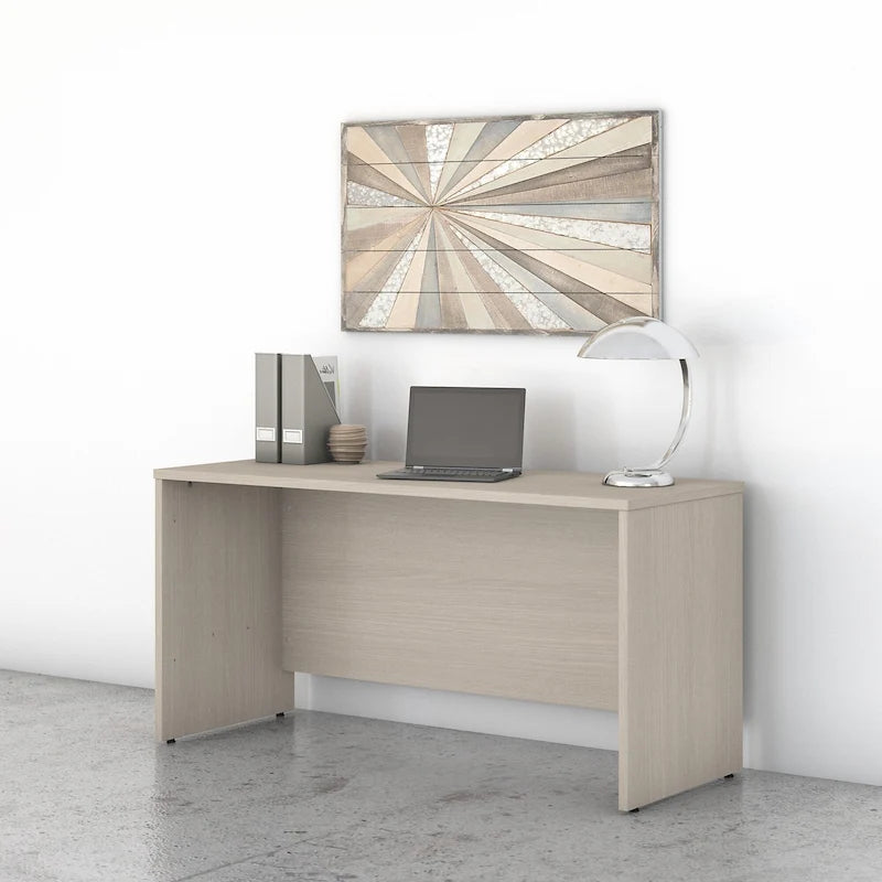 Bureau crédence de 60" avec gestion des câbles et panneau de modestie