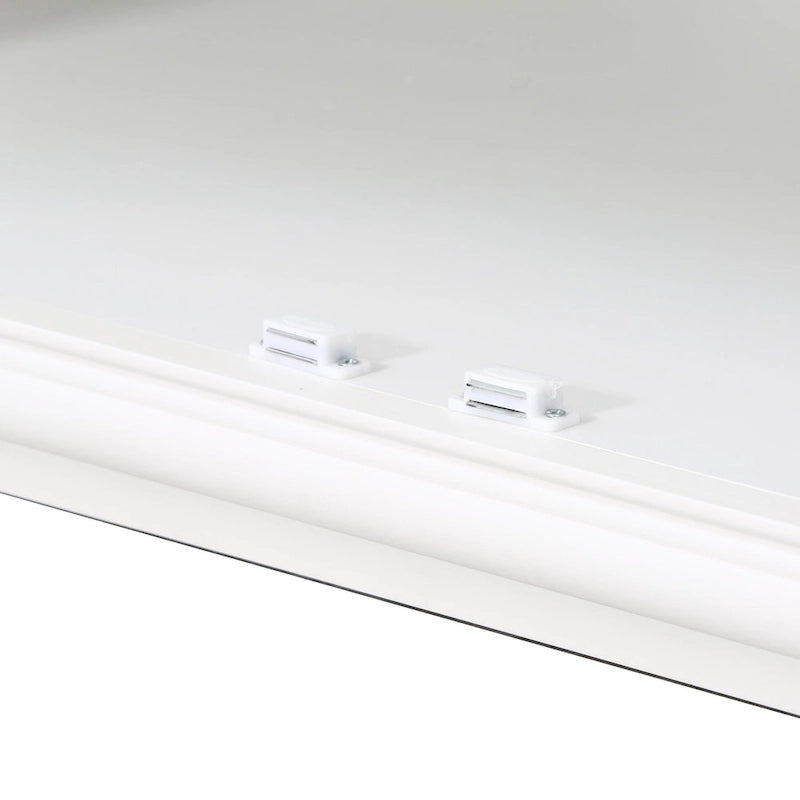 Vitrina alta con puertas de vidrio y estantes ajustables