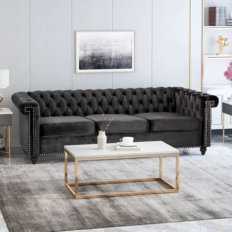 Chesterfield-Sofa für 3 Personen mit Knopfheftung und Nagelkopfbesatz