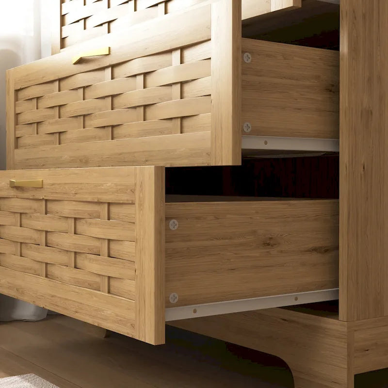 Cómoda de madera con parte superior de mimbre, puerta de acrílico y tiradores dorados