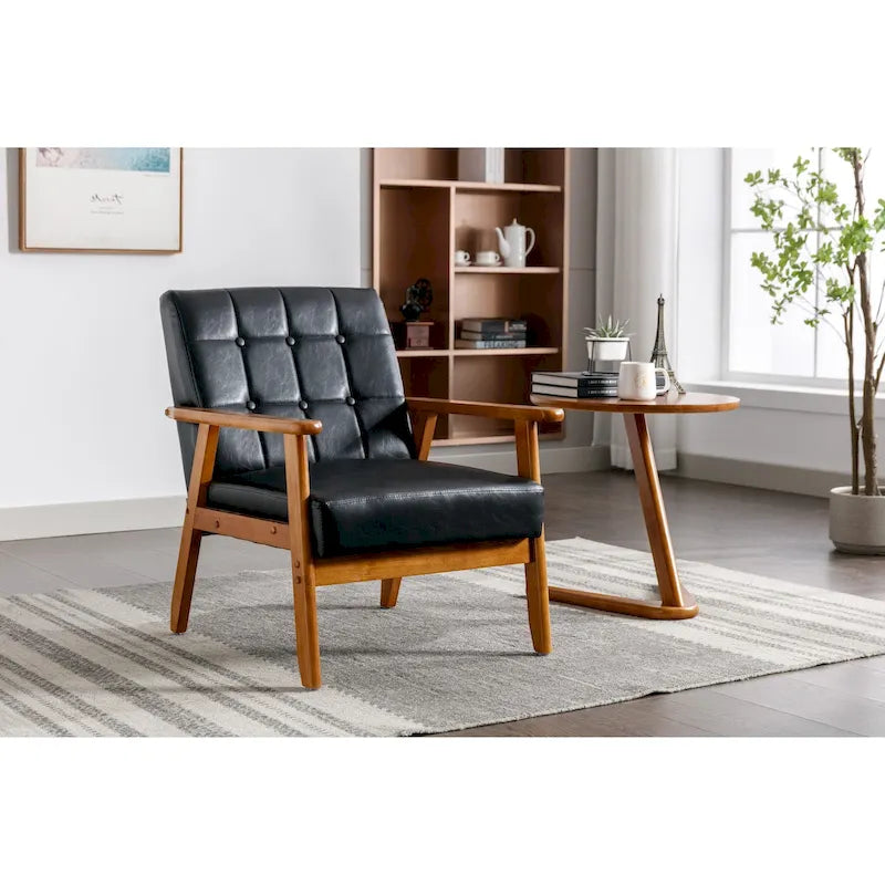 Gepolsterter Loungesessel mit solidem Holzrahmen